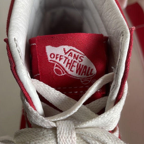 VANS•SK8-HI•RED - Picture 4 of 7